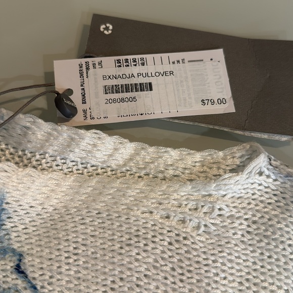 B. Young sweater - L/XL - Picture 4 of 10